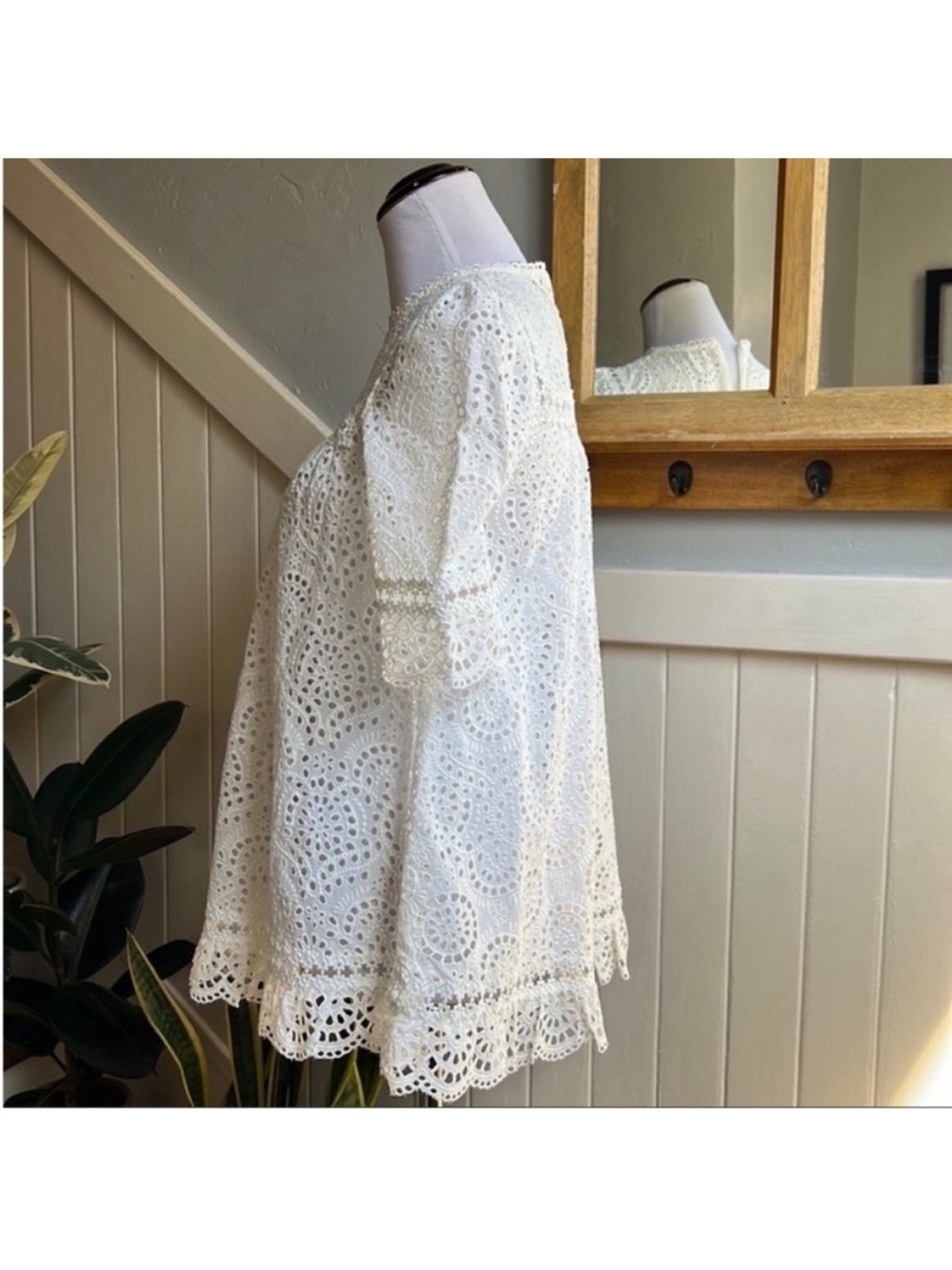 Zimmerman Lace Eyelet Short Sleeve Top in Pearl White Like New EUC - Picture 14 of 14